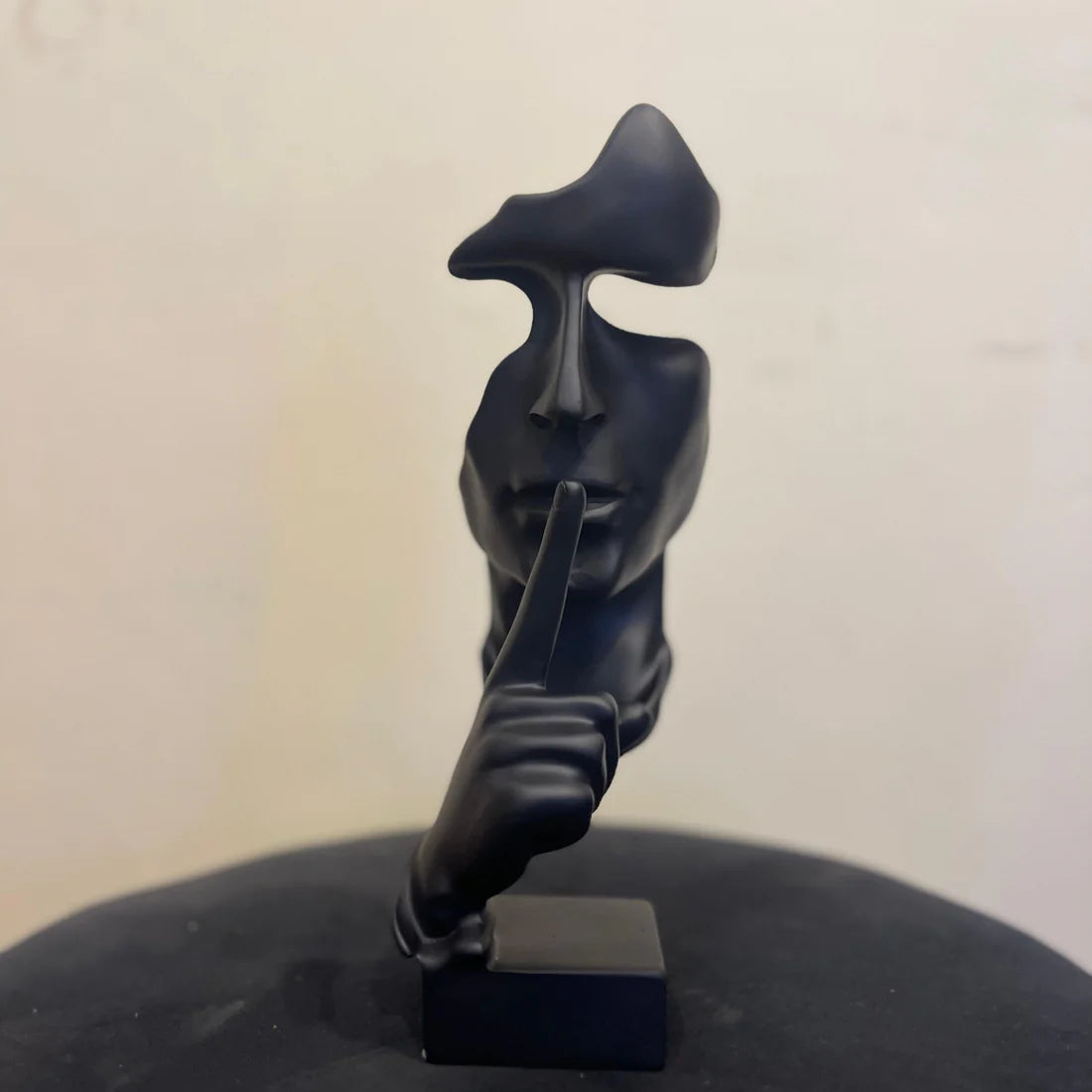 Silent Thinker Face Ceramic Sculpture – Elegant Home & Office Decor