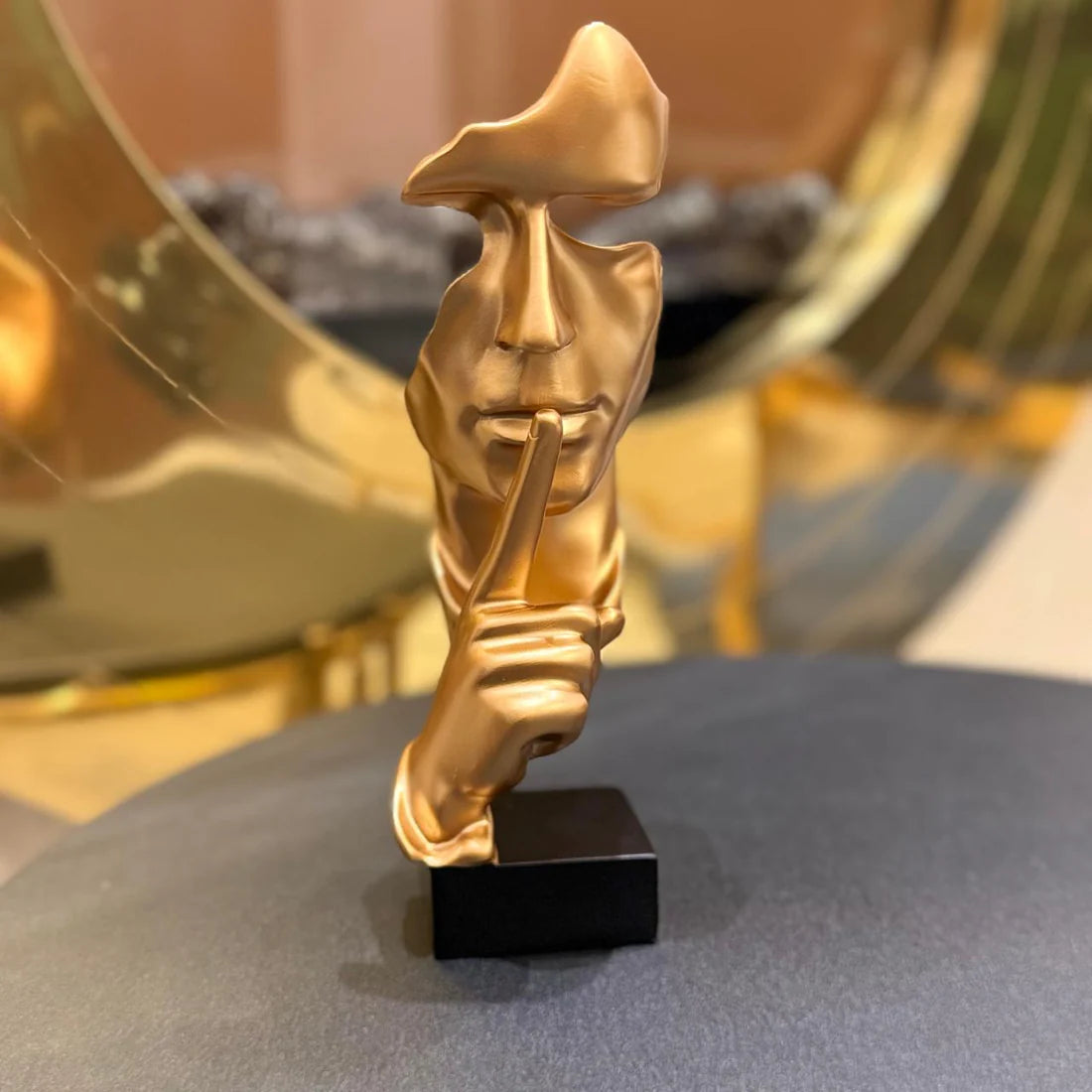 Silent Thinker Face Ceramic Sculpture – Elegant Home & Office Decor