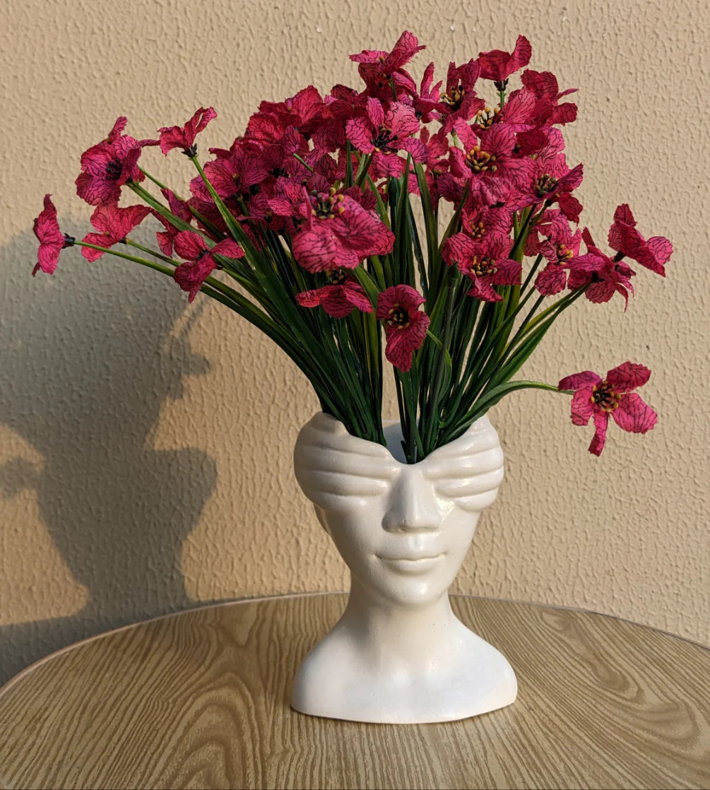 Blindfolded Lady Pot